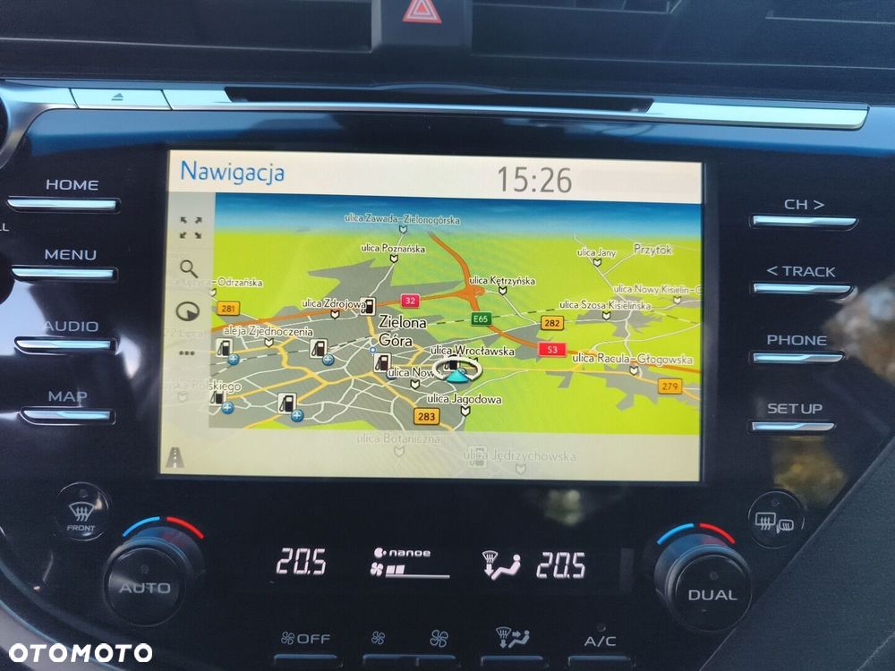 Toyota Camry 2.5 Hybrid Executive CVT - 27