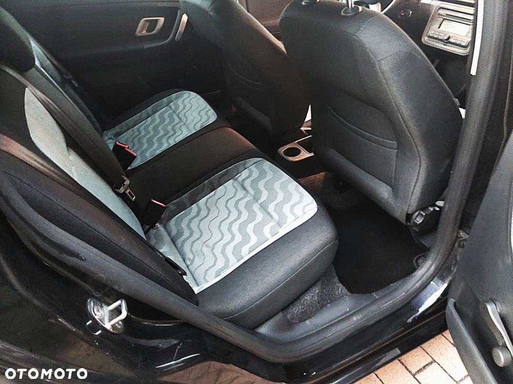 Skoda Fabia 1.2 HTP COOL EDITION - 12