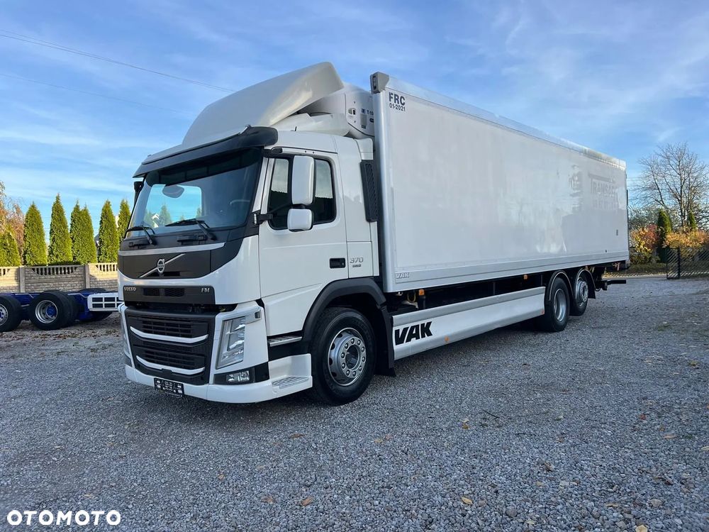 Volvo FM 370 / 6x2 / Chłodnia / Winda / - 15