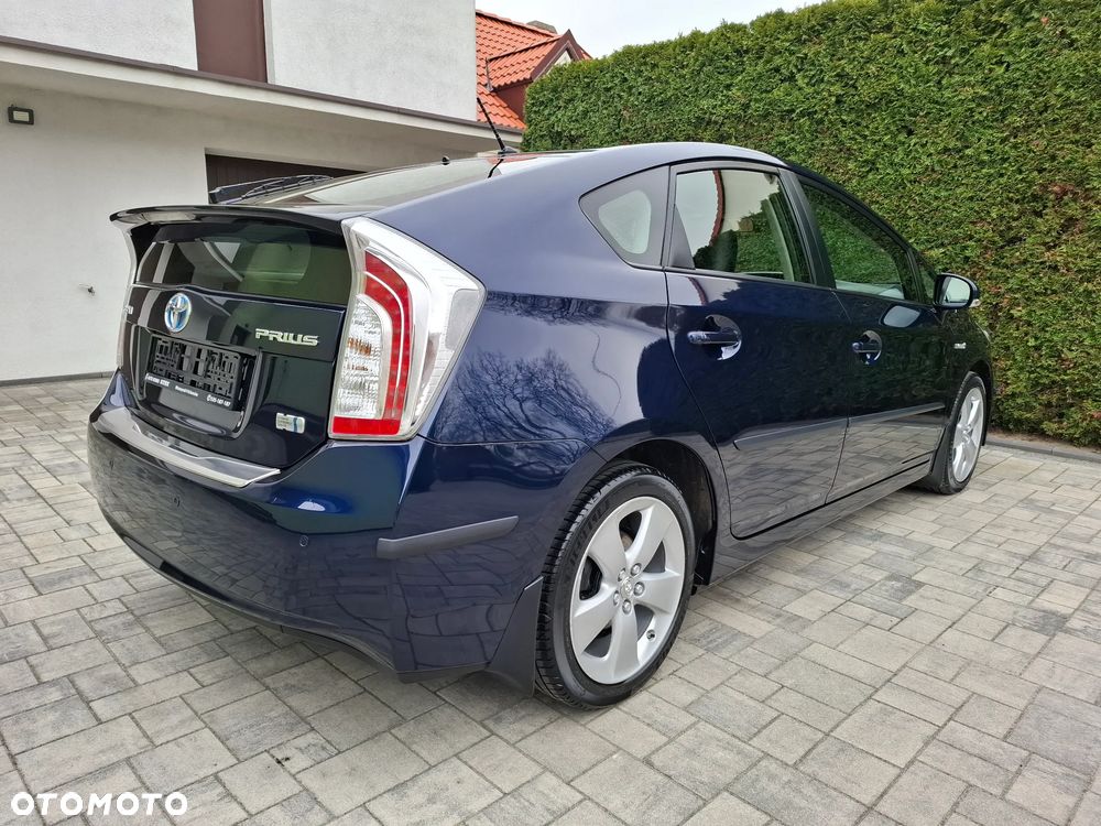 Toyota Prius (Hybrid) Executive - 10