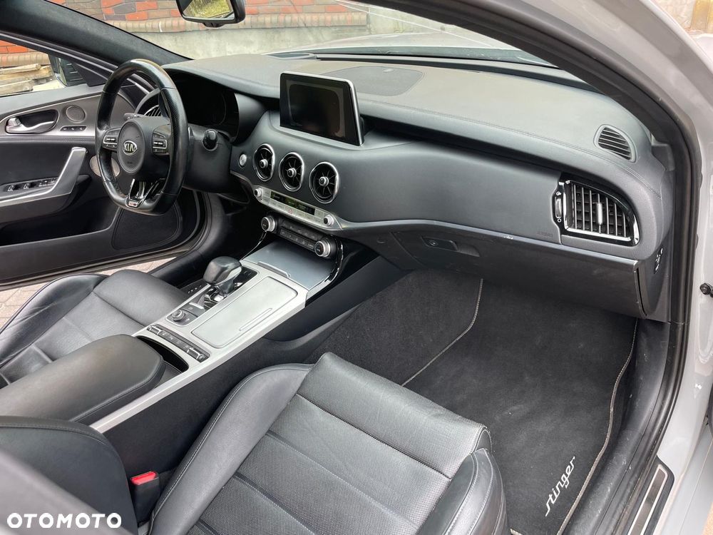 Kia Stinger 2.0 T-GDI GT Line - 11