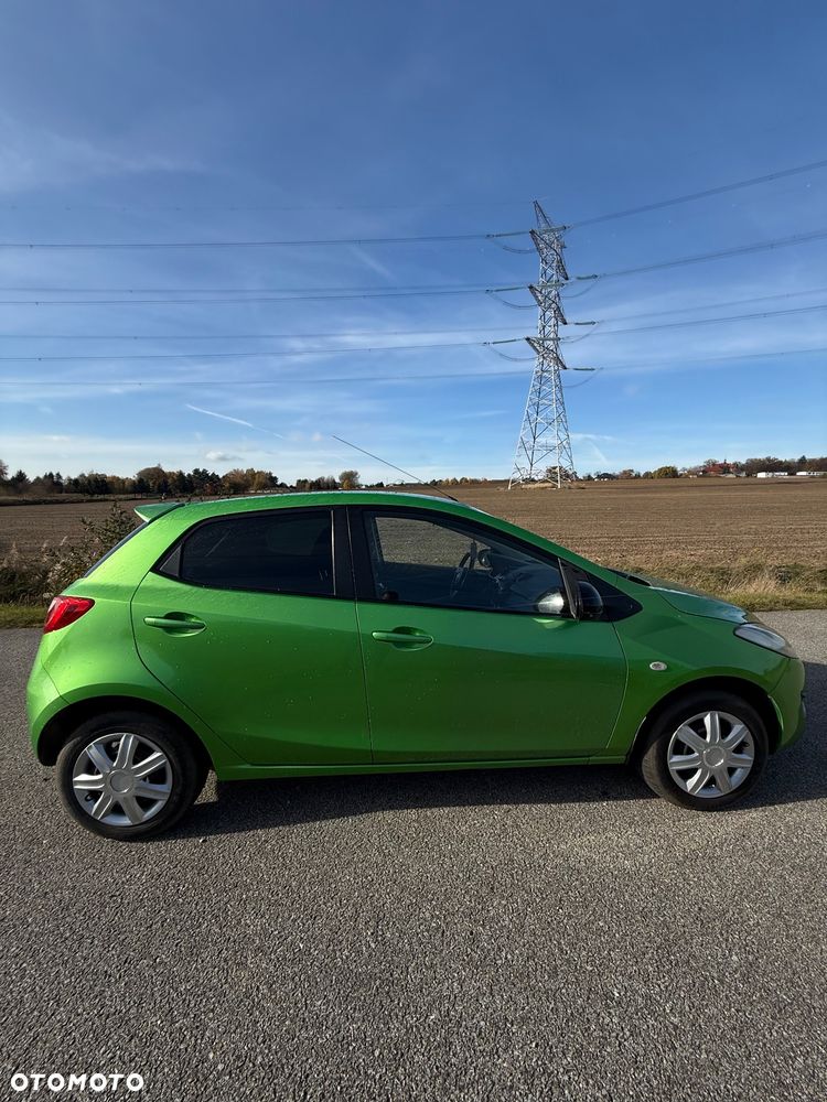 Mazda 2 - 4