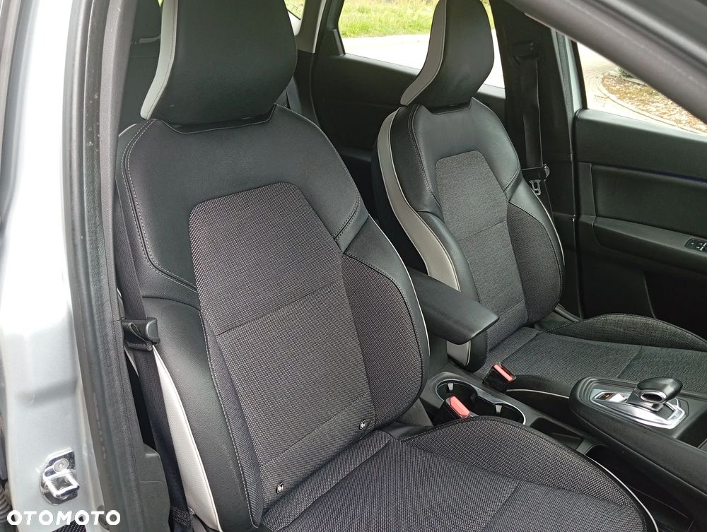 Renault Captur TCe 155 EDC GPF INTENS - 11