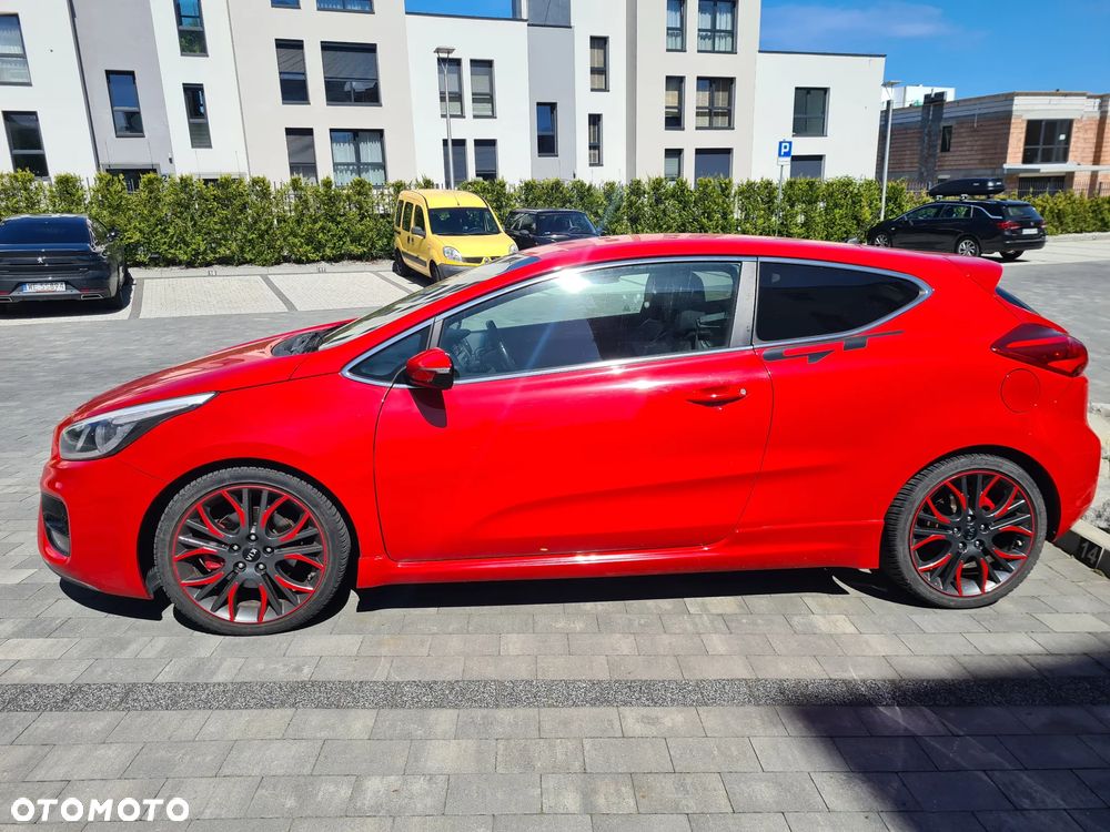 Kia Ceed 1.6 T-GDI GT L - 4