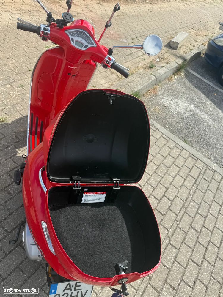 Vespa Primavera ABS Product Red - 10