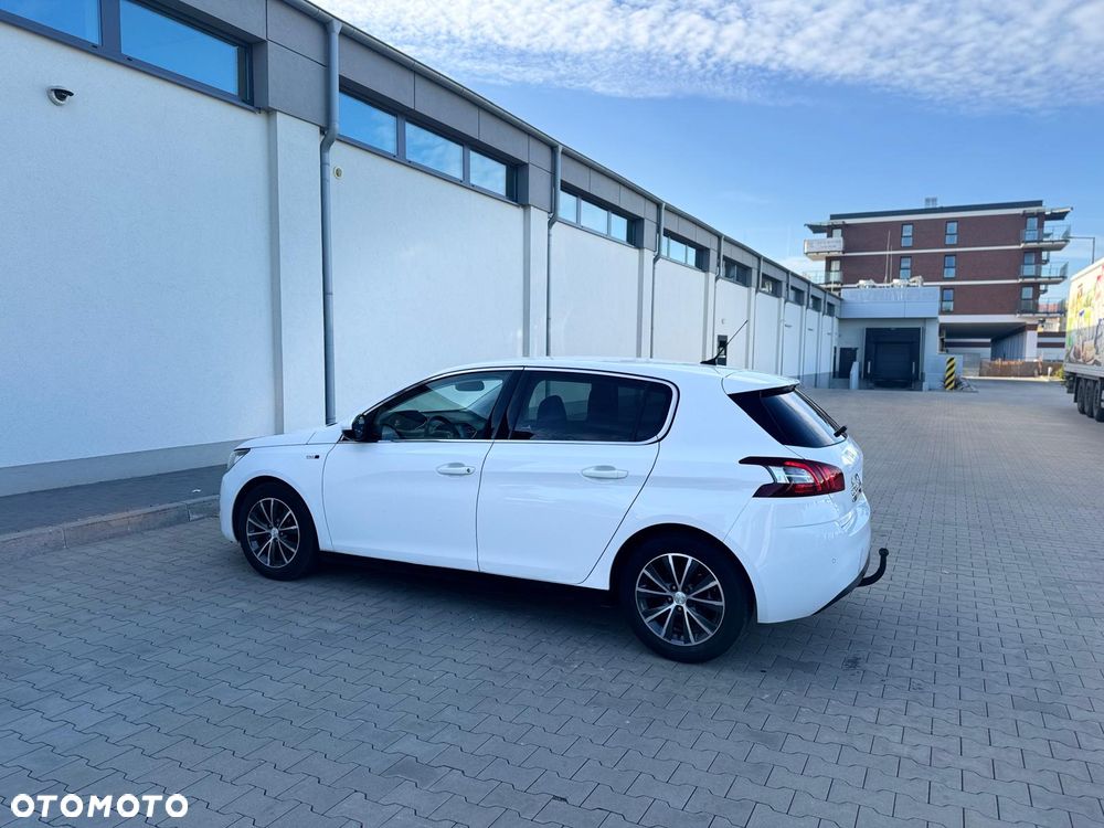 Peugeot 308 1.6 BlueHDi Allure S&S - 15