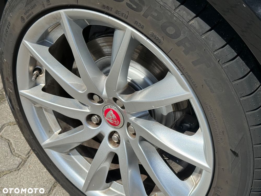 Jaguar XF 2.2 - 11