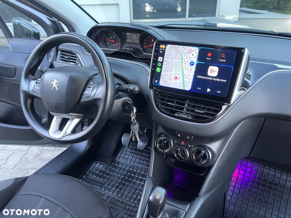 Peugeot 208 1.4 HDi Business Line - 24
