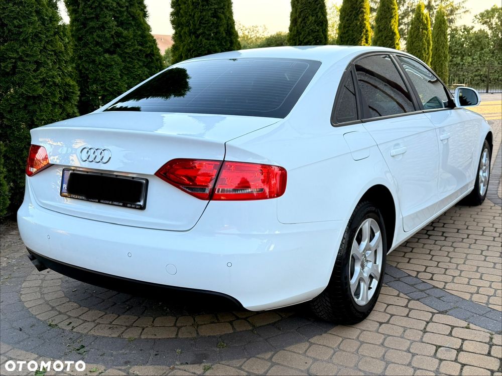 Audi A4 Limousine - 16