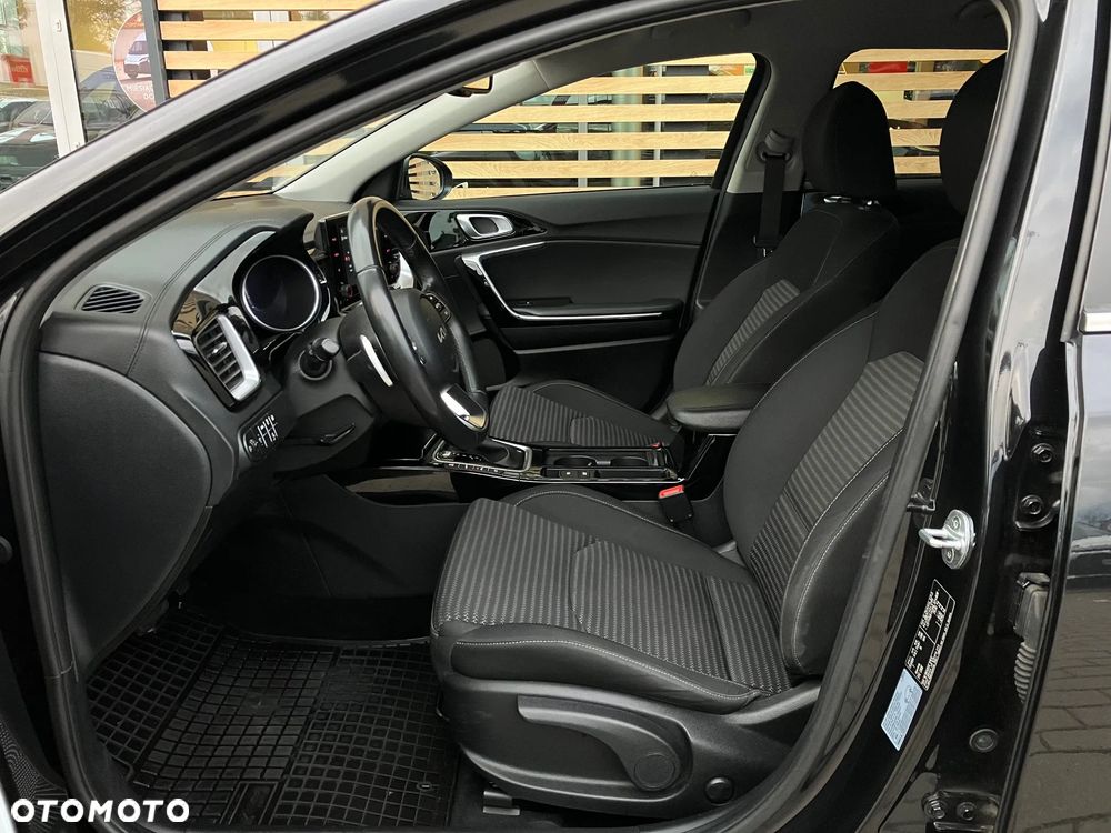Kia Ceed 1.6 GDI PHEV L Business Line DCT - 37
