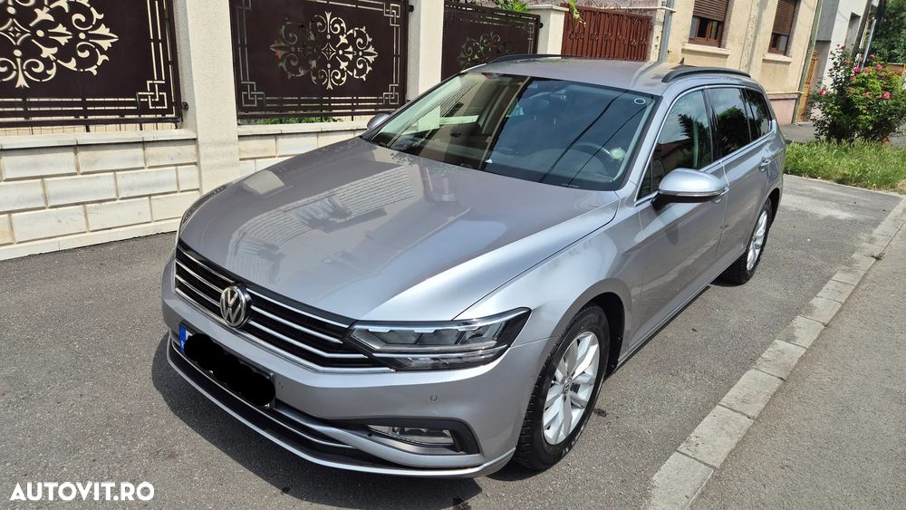 Volkswagen Passat - 1