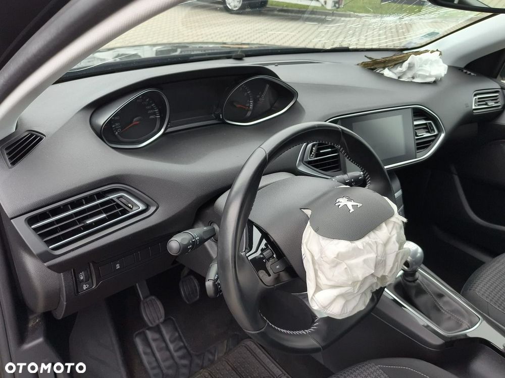 Peugeot 308 - 11