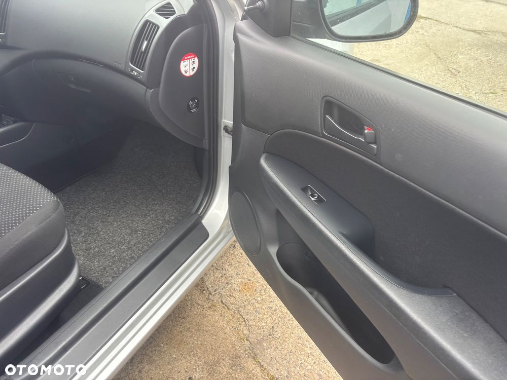 Hyundai i30 1.4 Edition Plus - 13