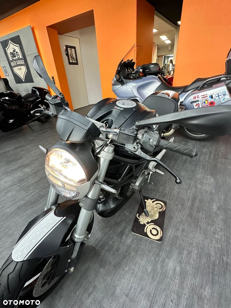 Ducati Monster - 8