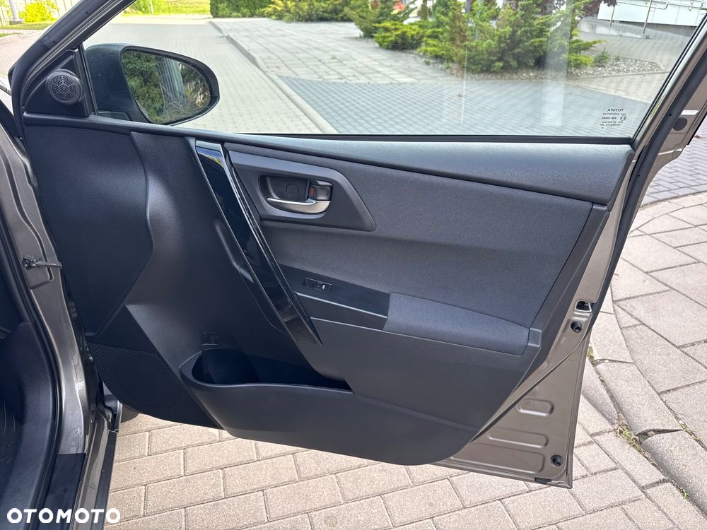 Toyota Auris Hybrid 135 Premium - 31