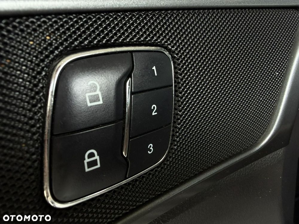Ford Mondeo - 18