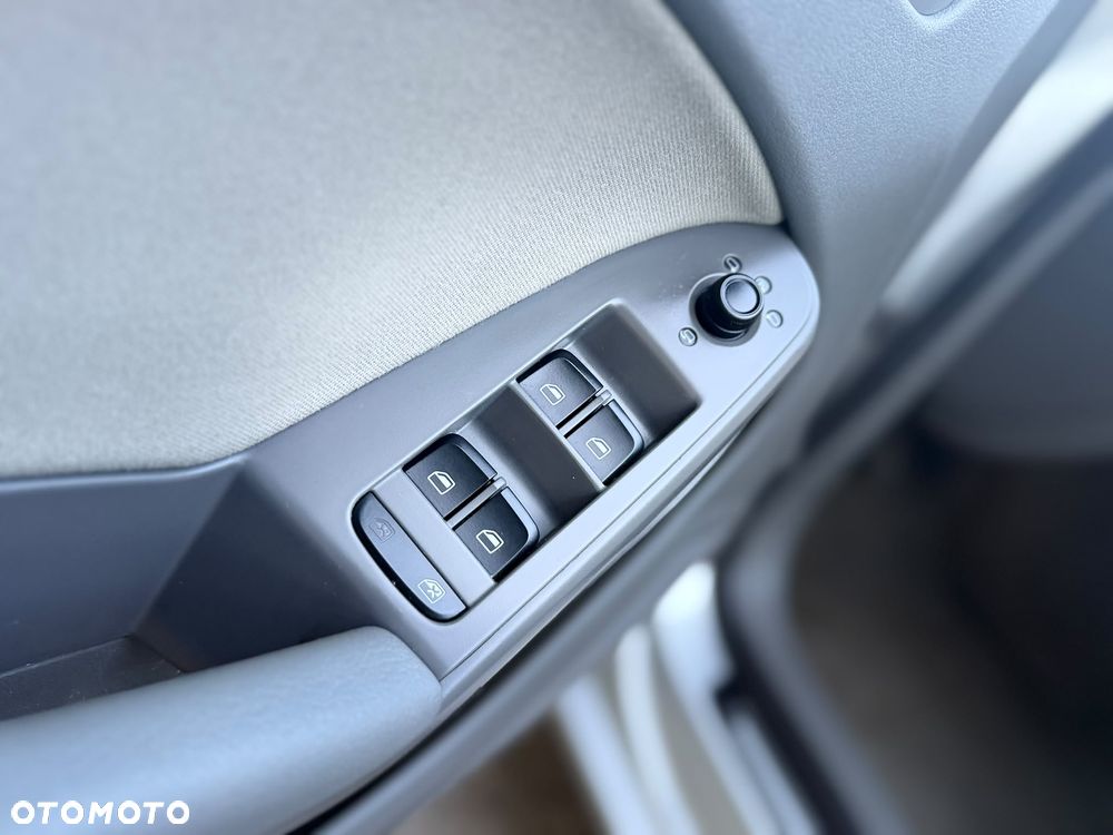 Audi A4 Avant 1.8 TFSI Ambiente - 32