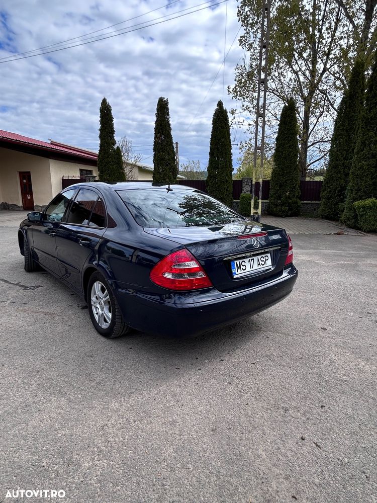 Mercedes-Benz E 200 K Classic - 3