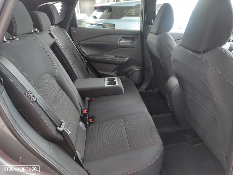 Nissan Qashqai 1.3 DIG-T N-Connecta - 40