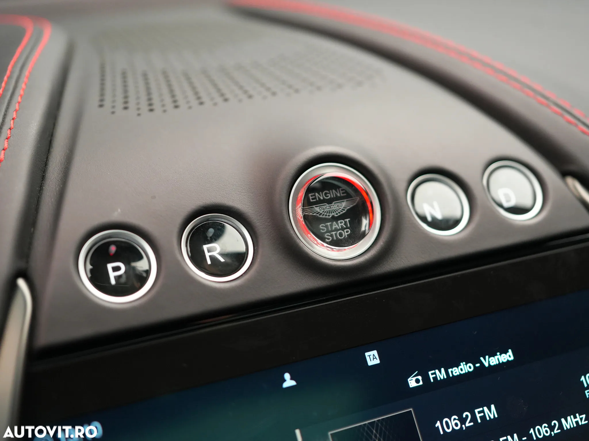 Aston Martin DBX Standard - 20