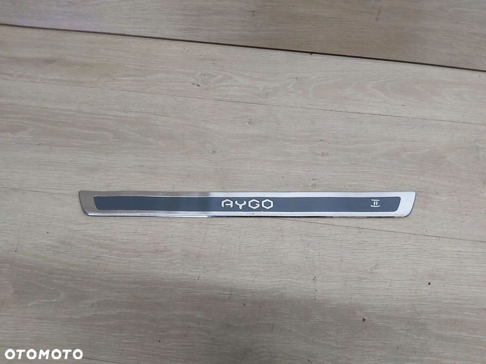 Toyota AYGO II listwa ozdobna progowa nakładka - 16