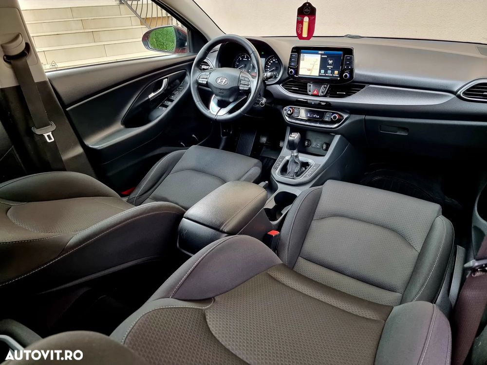 Hyundai i30 1.6 CRDI YES! - 8