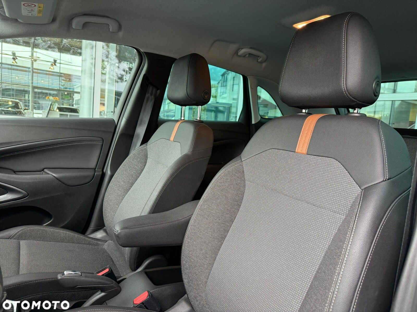 Opel Crossland 1.2 T Elegance - 10