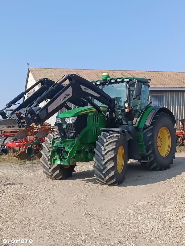 John Deere 6215r - 1