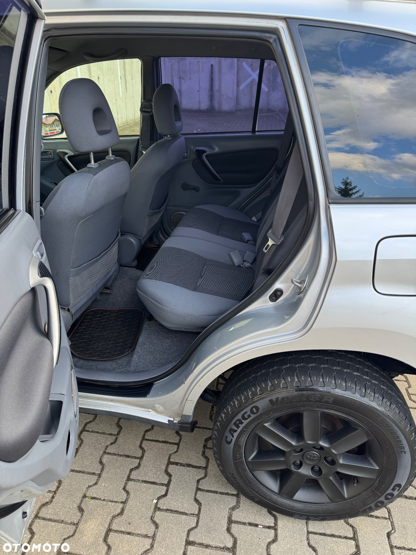 Toyota RAV4 2.0 D-4D 4x4 - 23