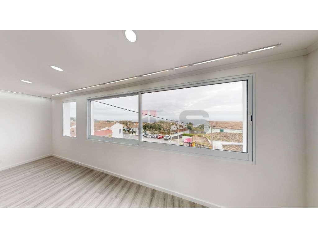 Moradia V1+1 Totalmente Remodelada com Vista Mar em Água de Alto - Grande imagem: 3/27