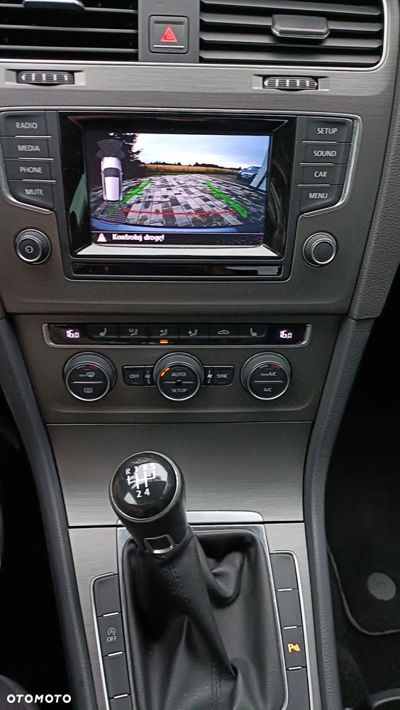 Volkswagen Golf 1.6 TDI BMT Highline - 25