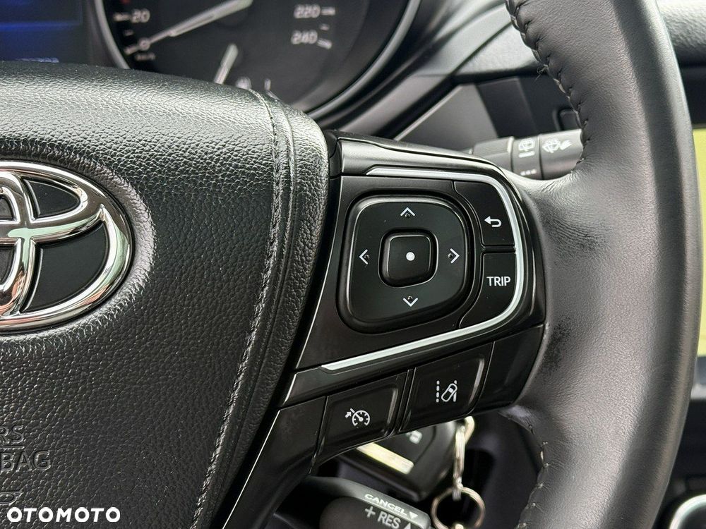 Toyota Avensis 1.8 Premium - 19