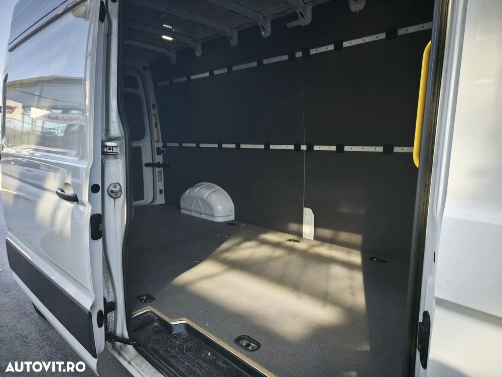 Volkswagen CRAFTER - 12