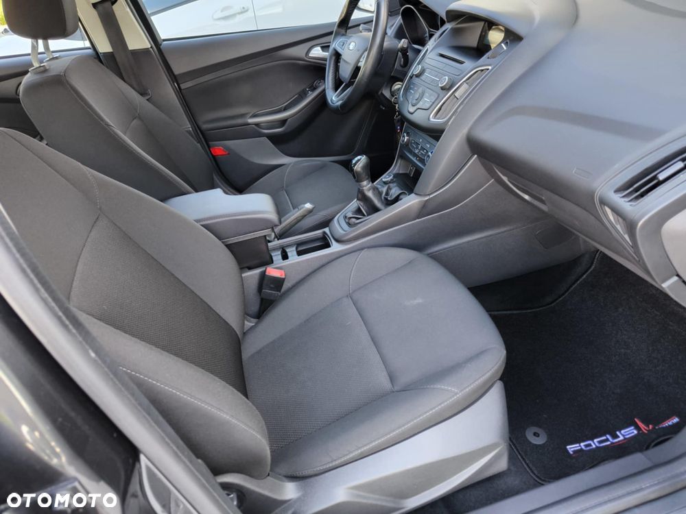 Ford Focus 1.0 EcoBoost Trend - 14