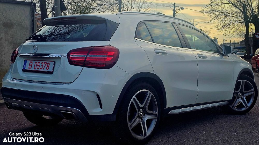 Mercedes-Benz GLA 180 7G-DCT AMG Line - 12