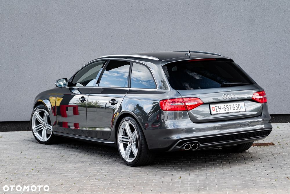 Audi A4 Avant 2.0 TDI DPF quattro S tronic S line Sportpaket - 13