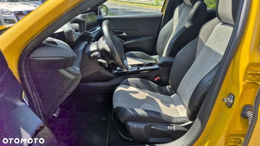 Peugeot 208 GT - 13