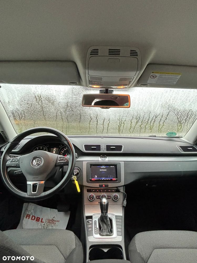 Volkswagen Passat - 28