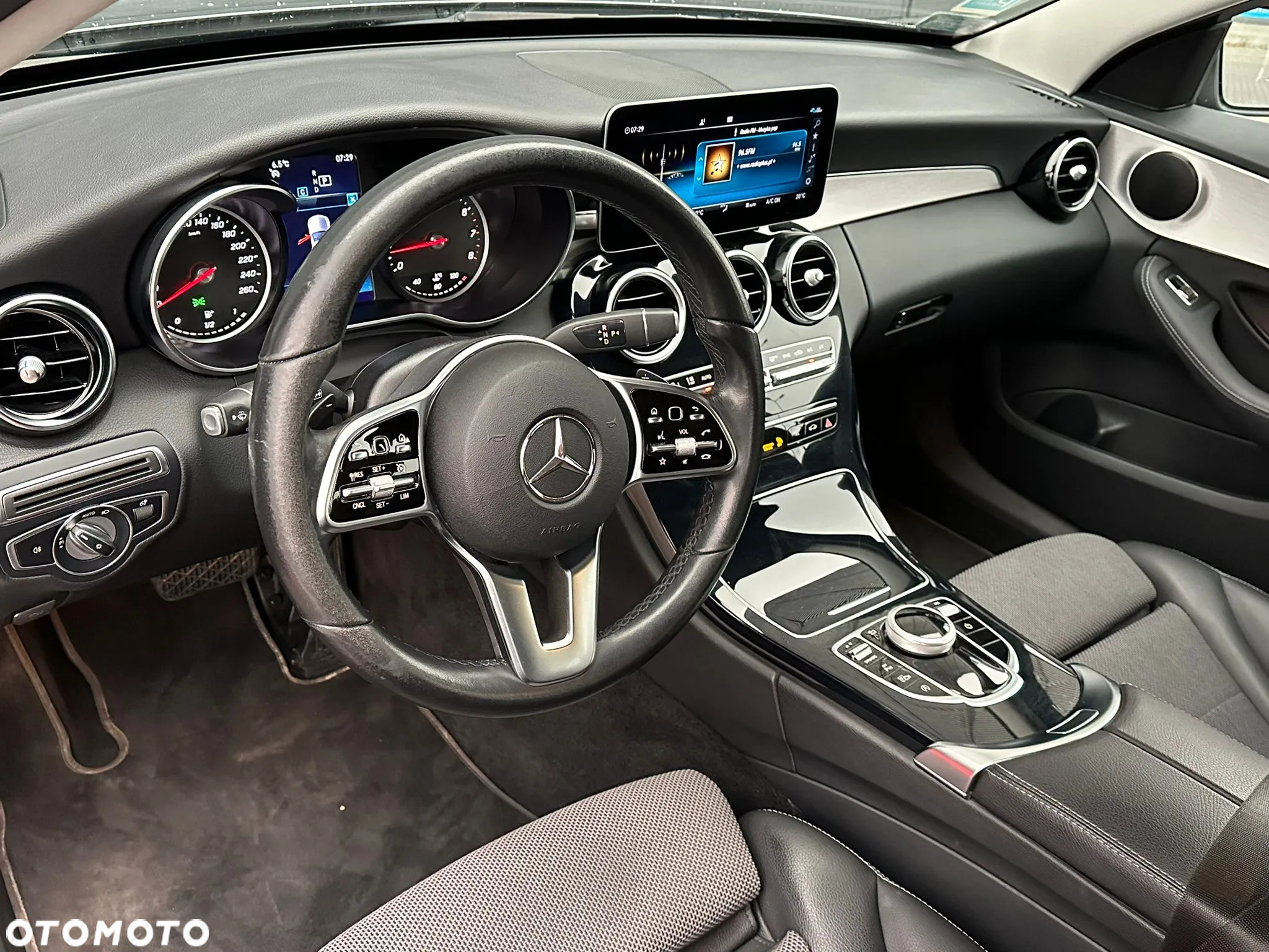 Mercedes-Benz Klasa C 180 9G-TRONIC - 20