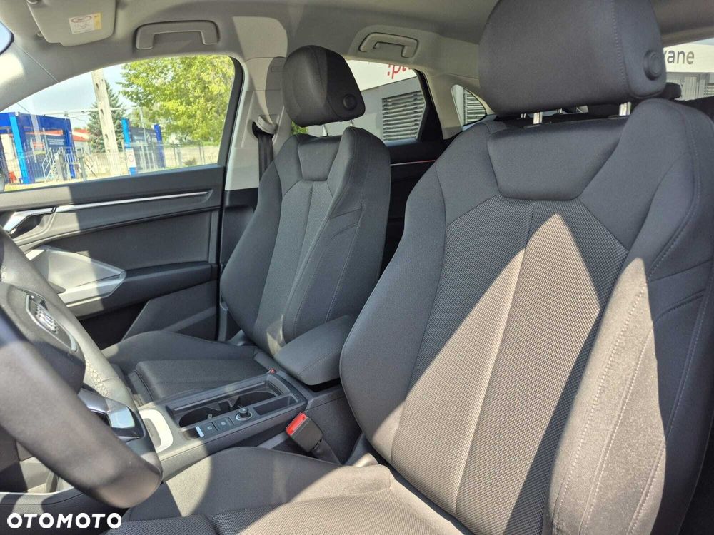 Audi Q3 Sportback - 13