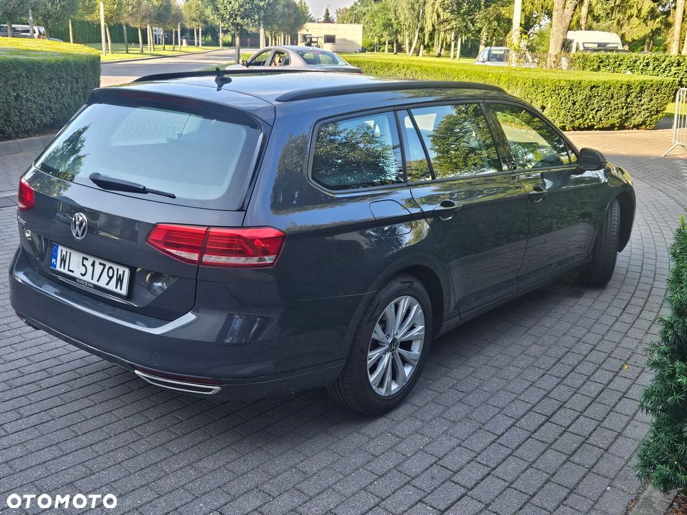 Volkswagen Passat - 32