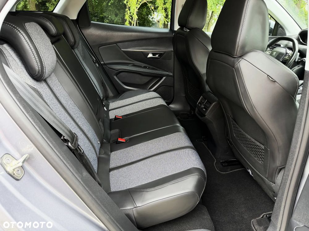 Peugeot 3008 PureTech 130 Stop & Start GPF EAT8 Allure - 20