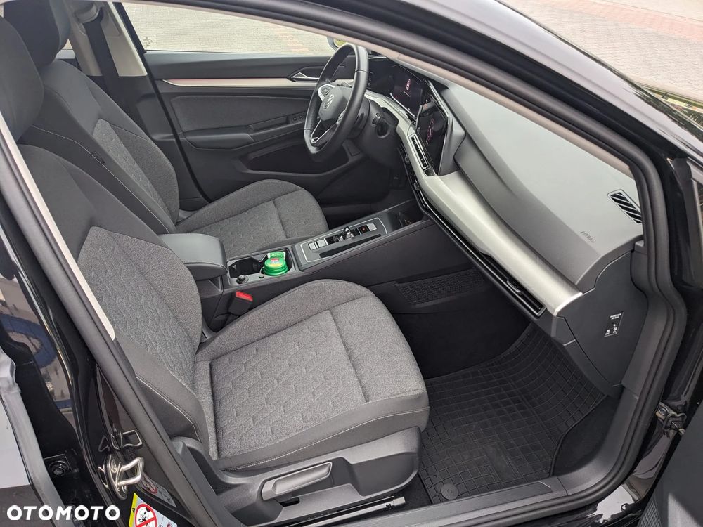 Volkswagen Golf - 24