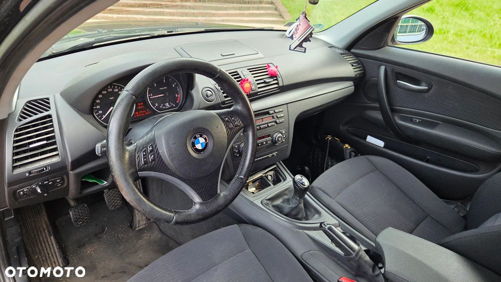 BMW Seria 1 118d - 8