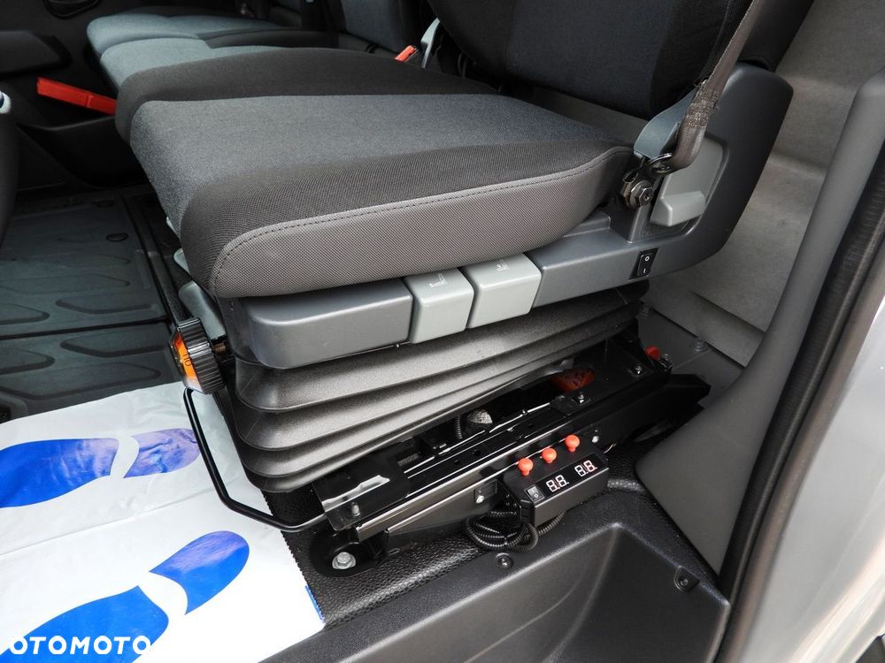 Renault MASTER PLANDEKA 10 PALET TEMPOMAT NAWIGACJA LEDY PNEUMATYKA KLIMATYZACJA  165KM - 28