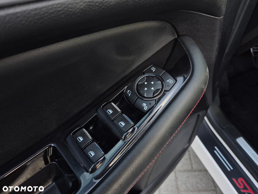 Ford Edge 2.0 EcoBlue Bi-Turbo 4x4 ST-LINE - 26