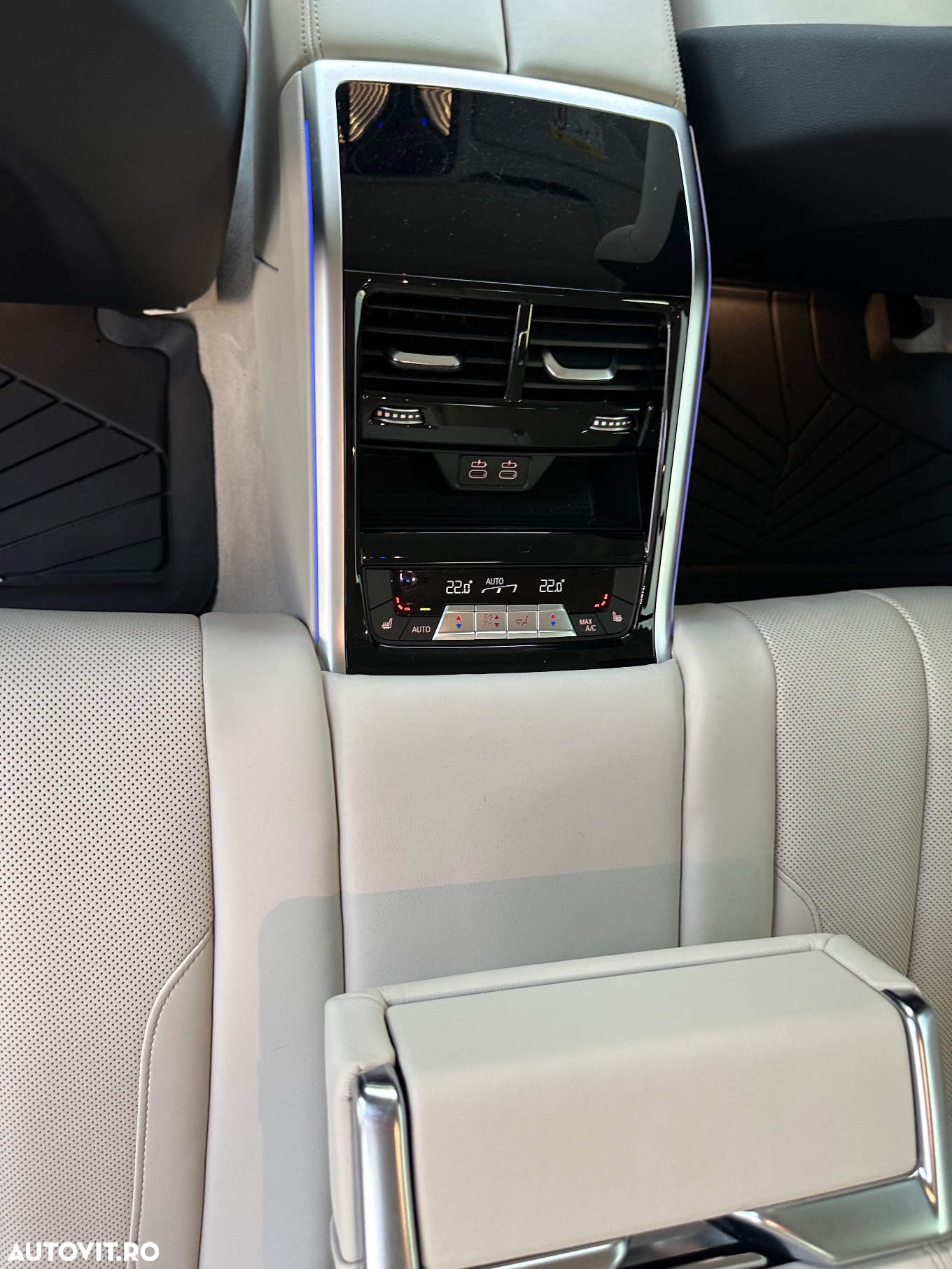 BMW Seria 8 840i xDrive AT - 17