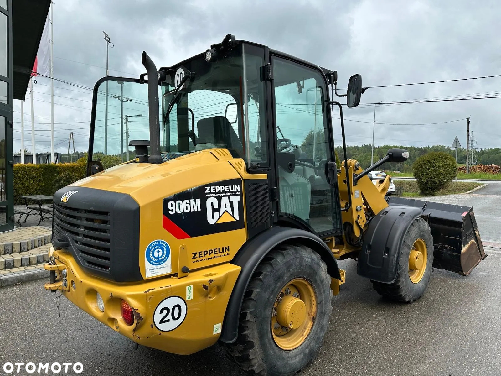 Caterpillar 906M - 6