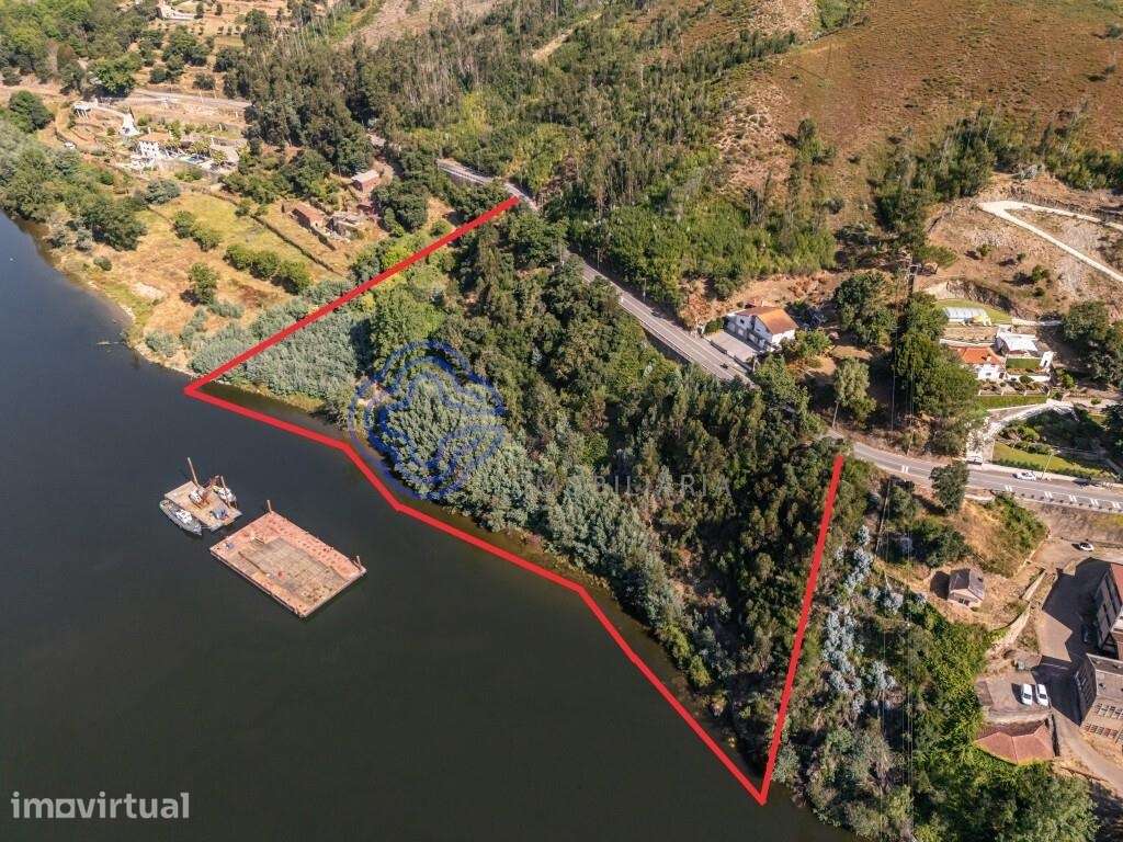 Terreno Foz do Sousa à margem do rio Douro com viabilidade de construç - Grande imagem: 4/26