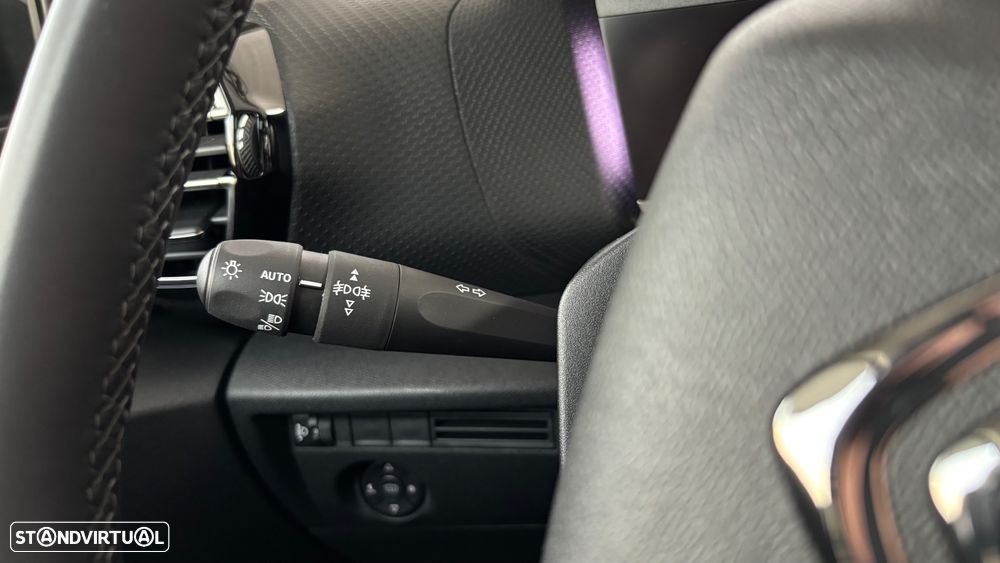 Citroën C4 PureTech 130 Stop&Start EAT8 SHINE - 10